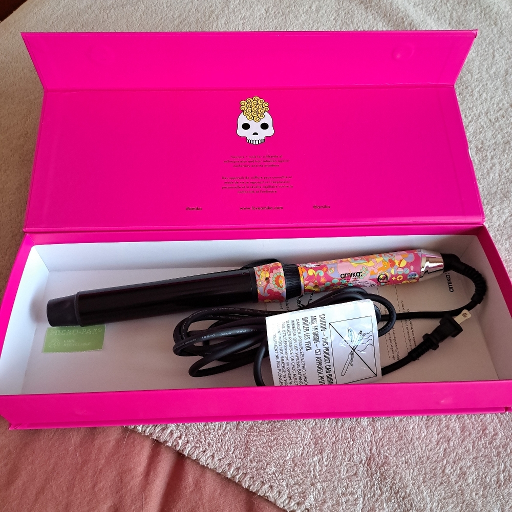 Amika Curling Wand